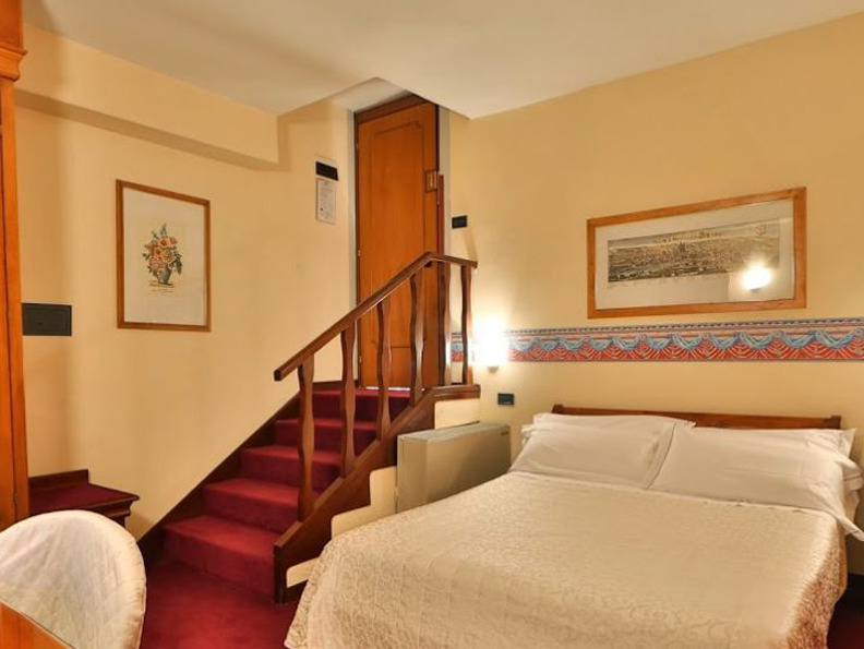 Ih Hotels Firenze Select Екстериор снимка