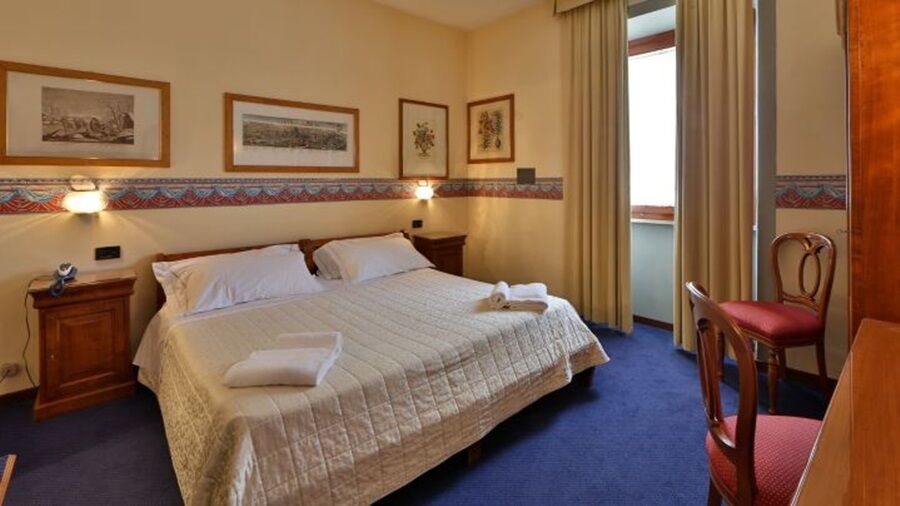 Ih Hotels Firenze Select Екстериор снимка