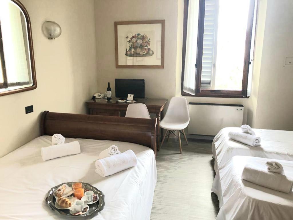 Ih Hotels Firenze Select Екстериор снимка