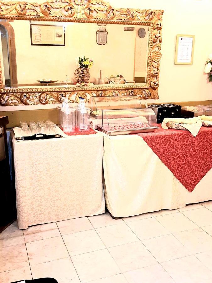 Ih Hotels Firenze Select Екстериор снимка